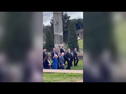 Re Carlo e Camilla con il ministro Giuli visitano i Fori Imperiali