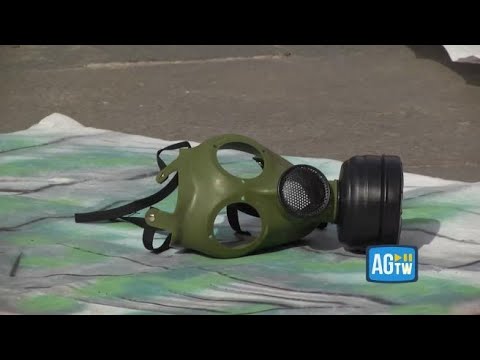 La contromanifestazione degli ambientalisti contro il rigassificatore di Ravenna