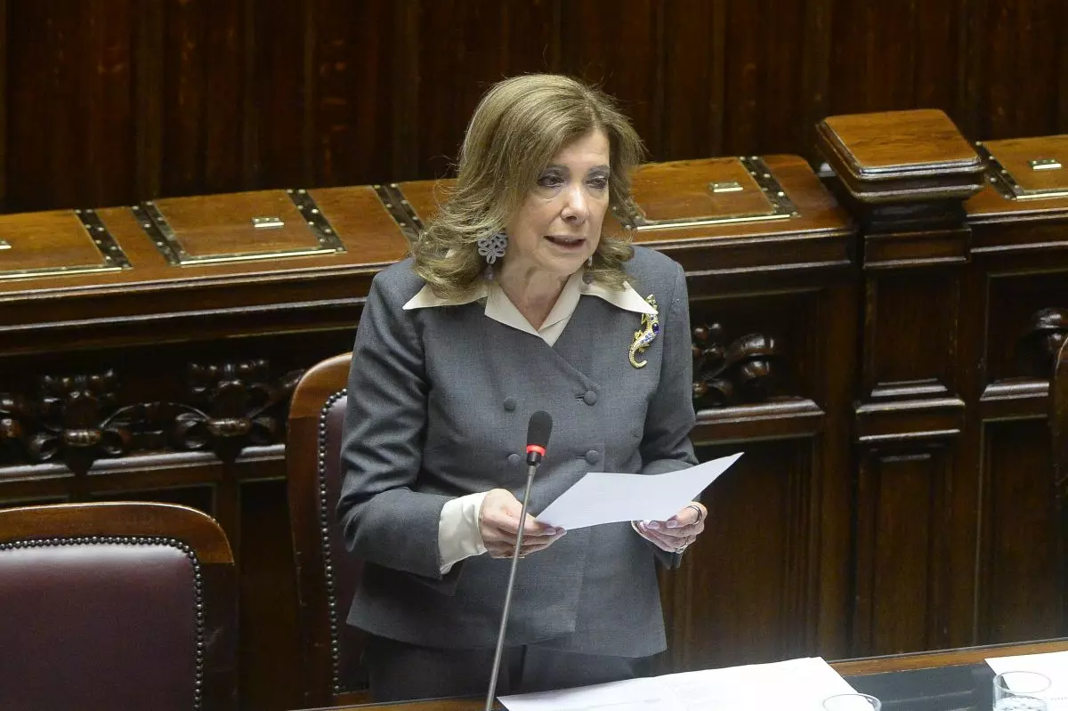 Casellati “Burocrazia costa 225 miliardi l’anno a famiglie e imprese”