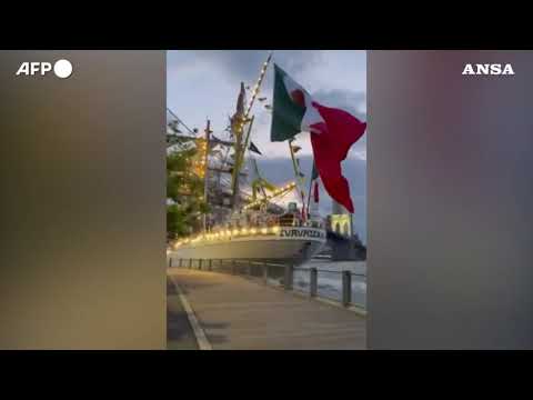 Nave scuola della Marina messicana urta ponte di Brooklyn: due morti