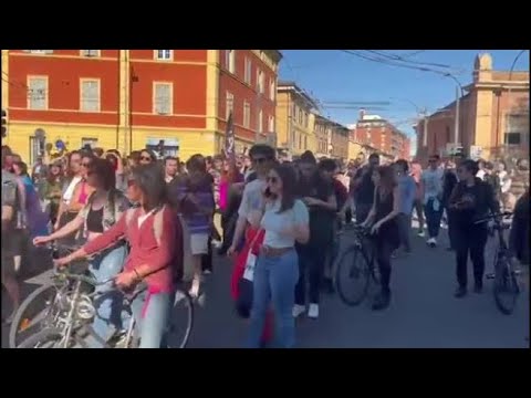 Il Rivolta Pride: la giornata contro l’omolesbobitransfobia si lega alla lotta palestinese