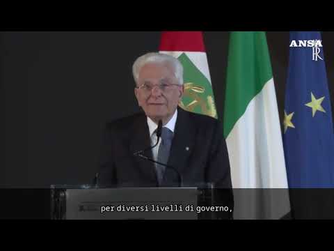 Mattarella: “La Consulta chiede leale collaborazione”