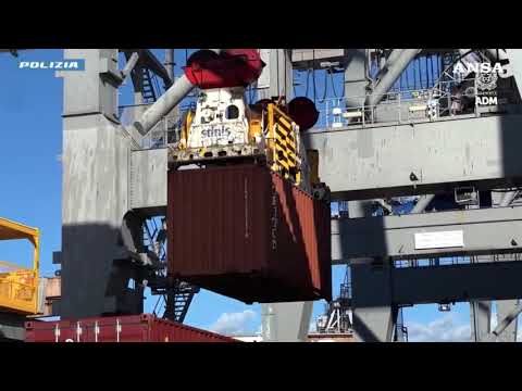 Genova, eroina nei mattoni: sequestrati 140 kg di droga