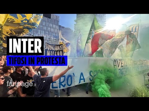 Tifosi dell’Inter protestano per i biglietti della Champions, Caravita: “Paghiamo per le mele marce”