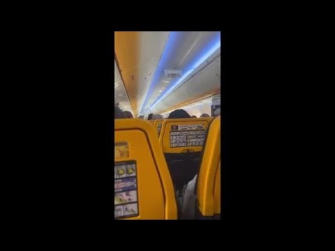 Ryanair e l’annuncio per i passeggeri in arrivo a Bari: «Spero che non siate a dieta»