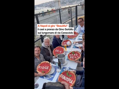 A Napoli si gira “Beautiful”: il cast a pranzo da Gino Sorbillo sul lungomare di via Caracciolo