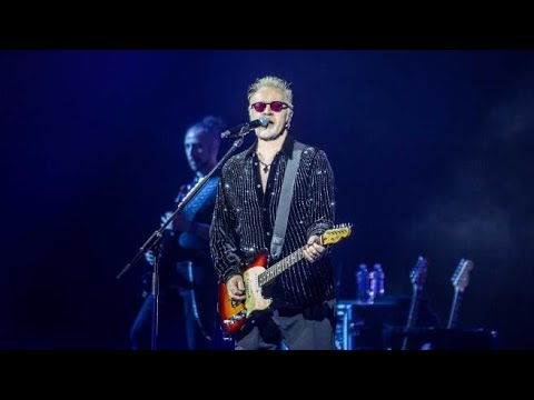 Umberto Tozzi scatena il pubblico con le sue hit: emozioni, nostalgia, divertimento