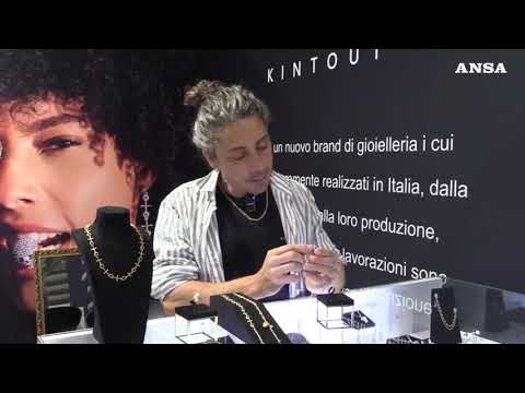 Dai gioielli-teschio al vino melograno, gli artigiani lanciano nuovi trend