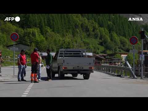 Svizzera, ghiacciaio frana e si abbatte su una cittadina