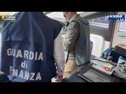 Olbia, tenta di evadere i dazi d’importazione: sigilli al suo yacht