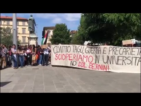 Firenze, i precari dell’Università in piazza San Marco contro i tagli