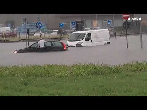 Allagamenti e strade chiuse nel Modenese per maltempo