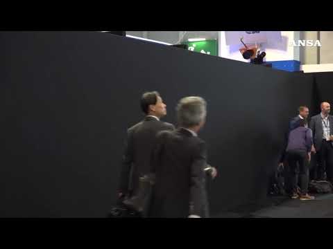 Parigi oscura gli stand israeliani al Salone aeronautico