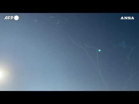 Missili iraniani intercettati sopra Tel Aviv