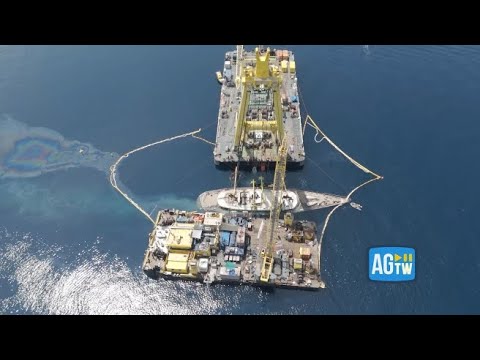 Bayesian, il relitto torna in superficie senza il maxi albero. Le immagini dal drone