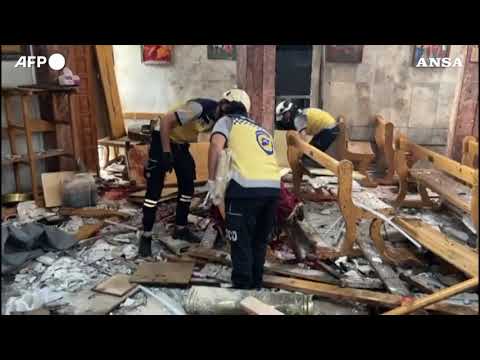 Siria, attacco kamikaze in una chiesa a Damasco: almeno 15 morti