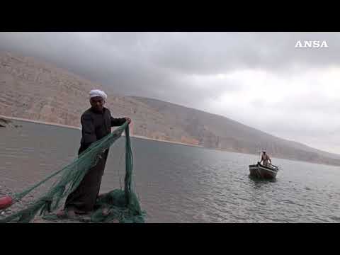 Stretto di Hormuz, a chi conviene chiudere la porta di petrolio e gas?