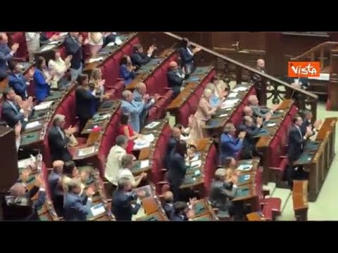 Meloni: Io Presidente del Consiglio dell’Italia, una Nazione che conta. Standing ovation…