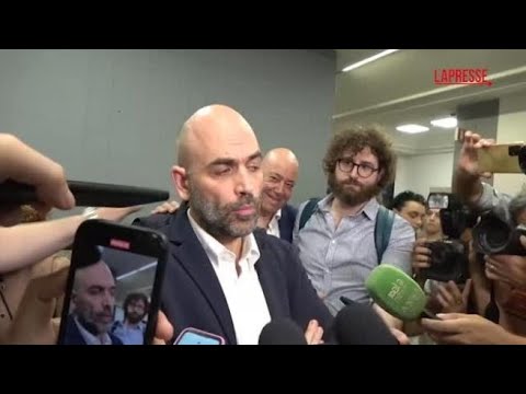 Saviano su Salvini: «Finalmente è venuto in aula»