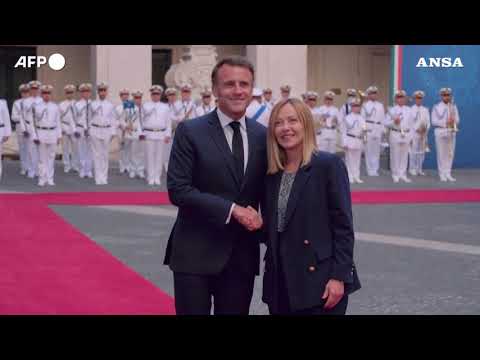 Italia-Francia, Meloni riceve Macron a Palazzo Chigi