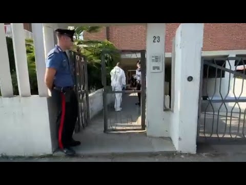 Rivalta, le indagini e i rilievi nella casa del probabile femminicidio