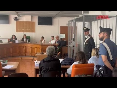 Neonati morti, a Parma al via processo a Chiara Petrolini: le immagini dall’aula
