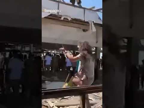 Un bombardamento israeliano ha colpito oggi un caffè situato sulla costa occidentale di Gaza City