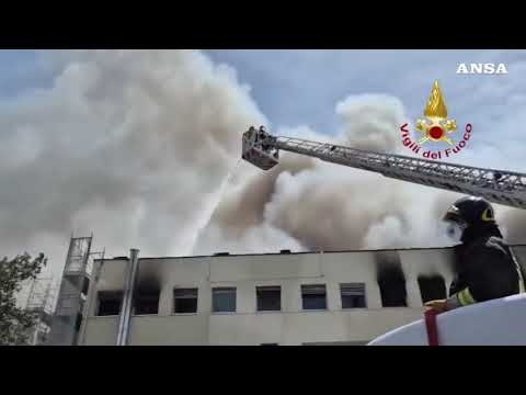 Incendio all’Universita’ della Tuscia, evacuata l’area per 500 metri