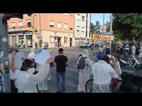 Bologna, il video del flash mob contro lo smog al quartiere San Donato