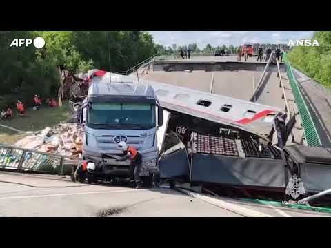 Russia, due ponti crollano nelle regioni di Bryansk e Kursk: almeno 7 morti
