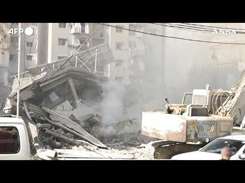 Beirut, tra le macerie dopo i raid israeliani