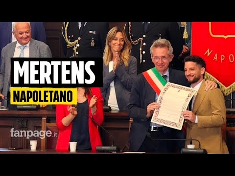 Cittadinanza onoraria a Mertens: “A Napoli si impara ad essere felici con poco, e questo mi piace”