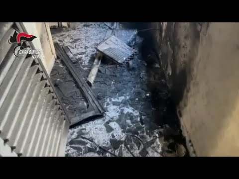 Caivano, incendio in casa fa scoprire serre per la coltivazione di marijuana