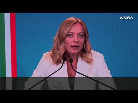 Meloni: “Quesito cittadinanza una sciocchezza, legge non va cambiata”