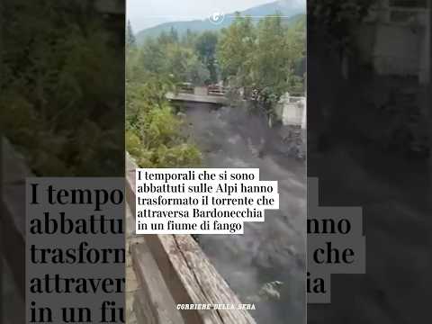 Maltempo sulle Alpi: il torrente che attraversa Bardonecchia trasformato in un fiume di fango