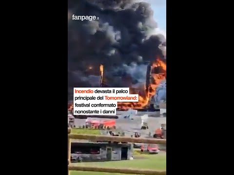 Un incendio ha distrutto il palco principale del Tomorrowland vicino ad Anversa
