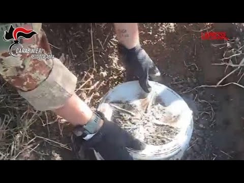 Reggio Calabria, droga nascosta sotto terra: sequestro da 350mila euro a Gioiosa Ionica