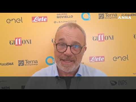 Amendola: “‘I Cesaroni’ ha il dovere di affrontare temi che altri evitano”