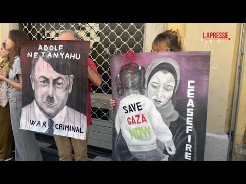 Gaza, corteo a Milano con pentole e coperchi per chiedere il cessate il fuoco
