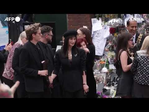 Birmingham saluta Ozzy Osbourne, gli omaggi dei fan e della famiglia prima del funerale