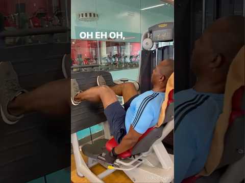 Il video di Aboubakar Soumahoro in palestra: «Tvb Italia, sei la mia dolce metà» #shorts #news