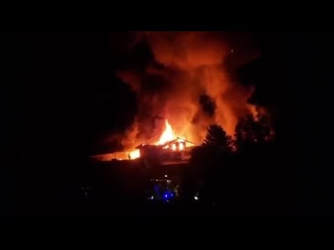 Alto Adige, i vigili del fuoco impegnati a spegnere due incendi in provincia