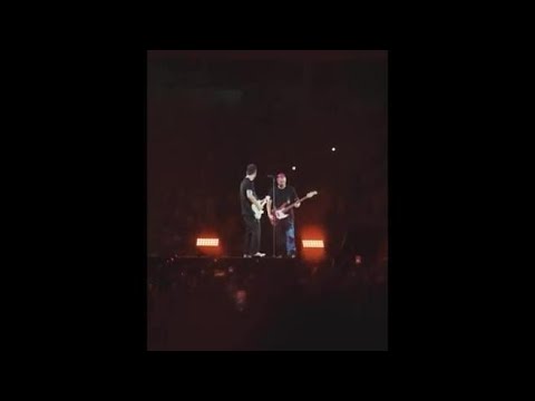 Cesare Cremonini suona «Cigarettes & Alcohol», a Bari l’omaggio alla reunion degli Oasis