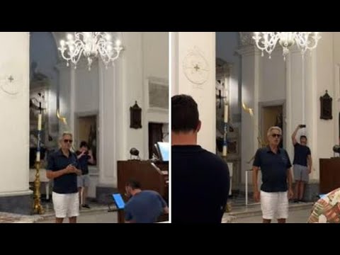 Andrea Bocelli canta l’Ave Maria a Capri: la sorpresa durante la messa nella chiesa di Santo Stefano