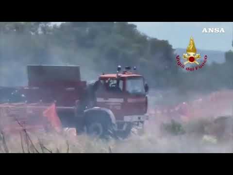 Incendi di vegetazione in Sardegna, roghi a Sassari e alla Maddalena