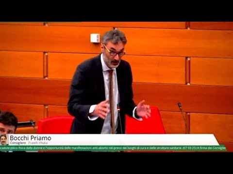 Pillola abortiva, bufera sul consigliere FdI: «La Ru486 a casa? Butti il feto e tiri lo sciacquone»