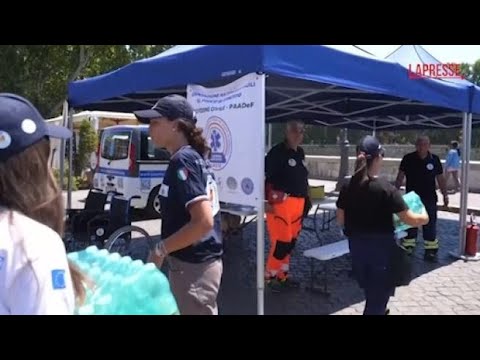 Roma, emergenza caldo: la Croce Rossa allestisce tende climatizzate