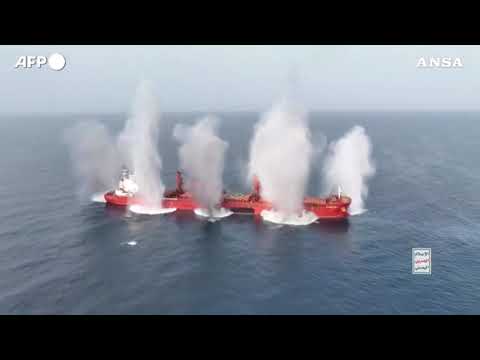 Mar Rosso, la nave Eternity C affonda dopo l’attacco degli Houthi