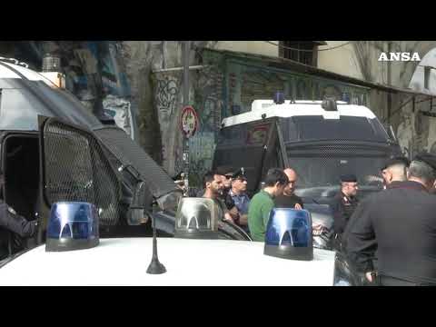 Milano, al via sgombero Leoncavallo dopo 31 anni