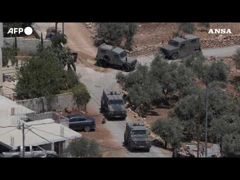 Cisgiordania, raid dell’esercito israeliano nel villaggio di Al-Mughayyir